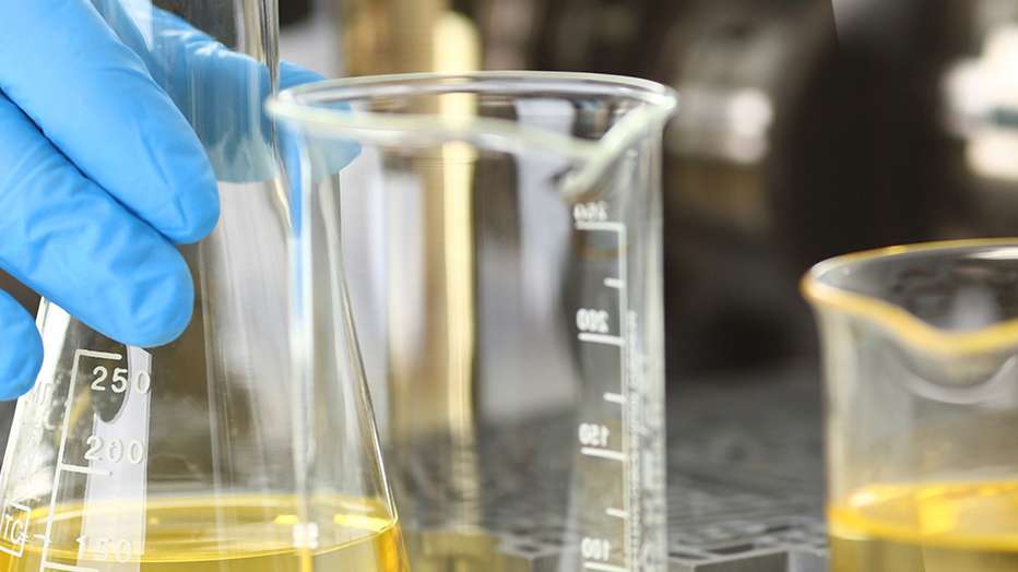 Engine Oil Types Car Oil Fluids Castrol Uk Ireland