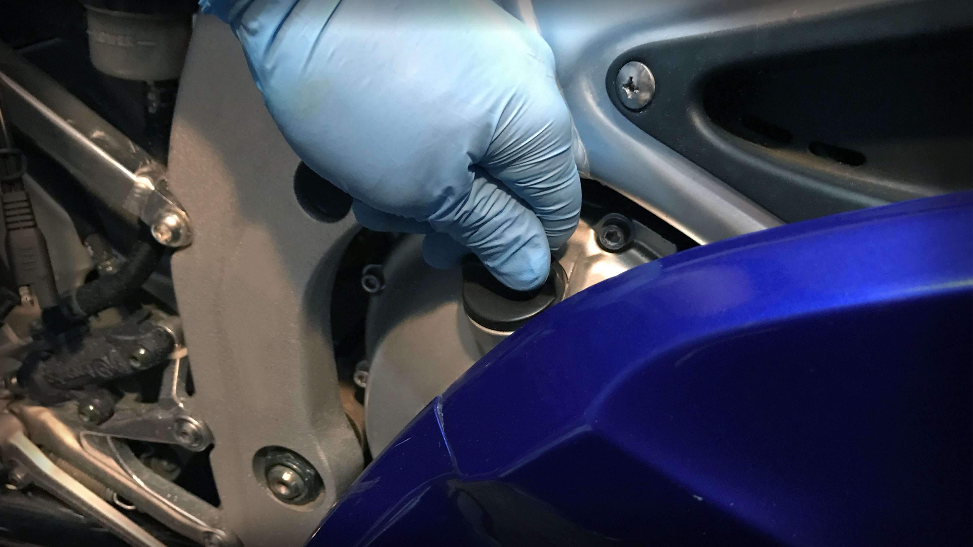 CHECK MOTORCYCLE OIL HOME